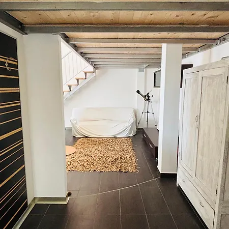 Flat 5 オリスターノ